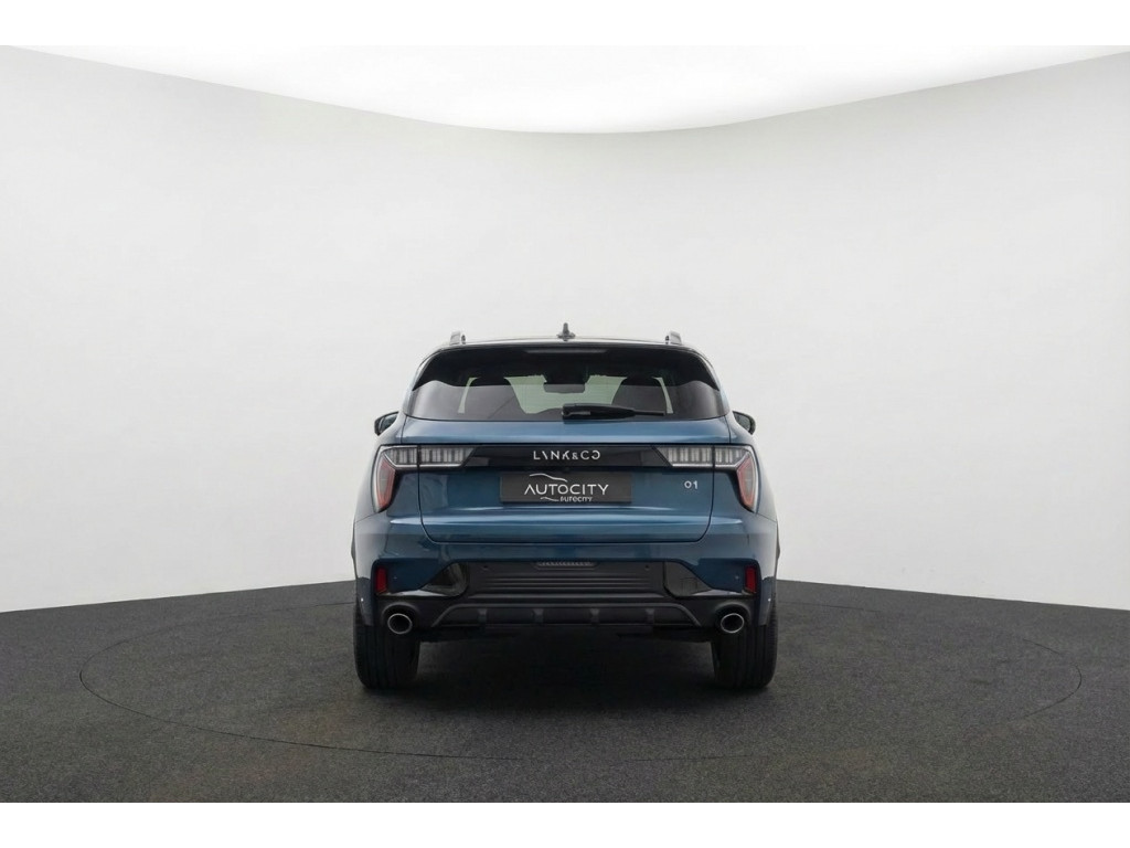 51564082-2.jpg