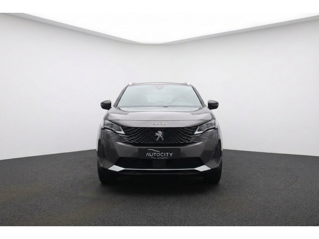 53155391-3.jpg