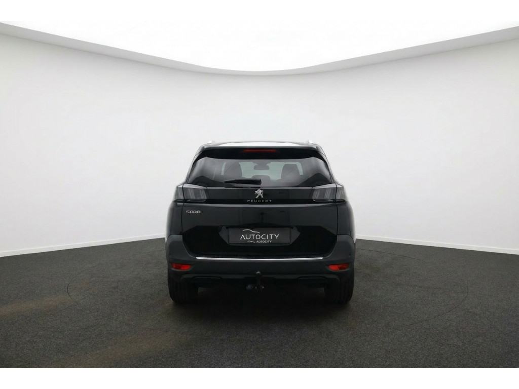 53169079-2.jpg