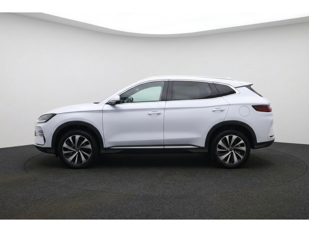 53281392-1.jpg