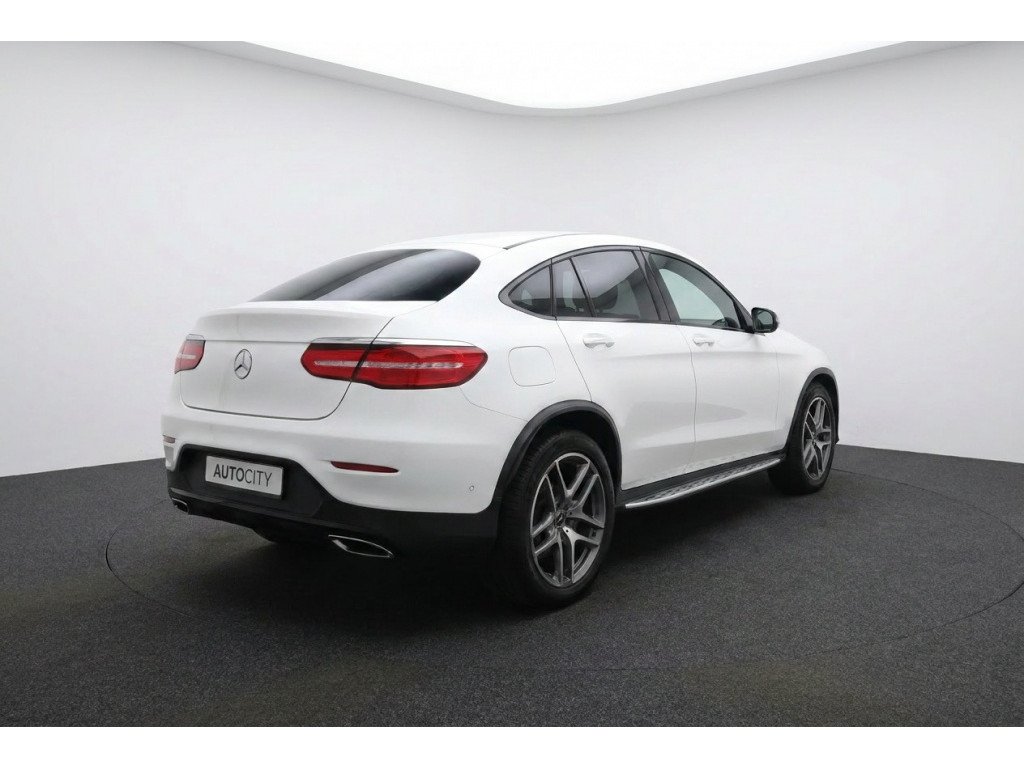53447979-2.jpg