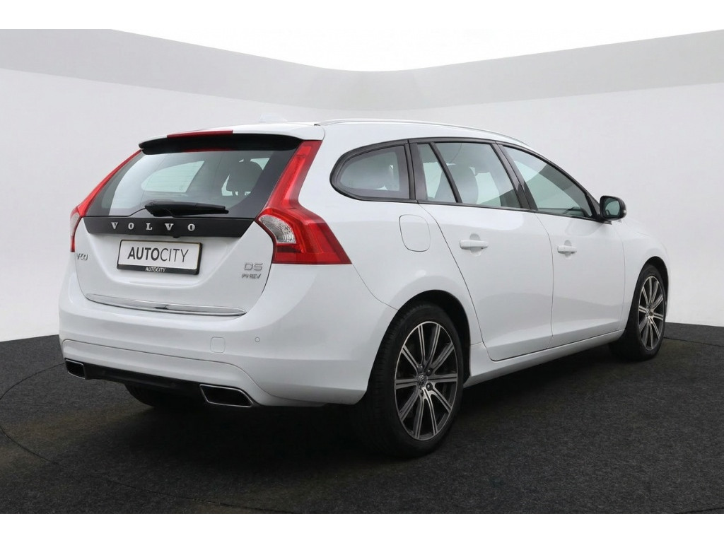53486791-2.jpg