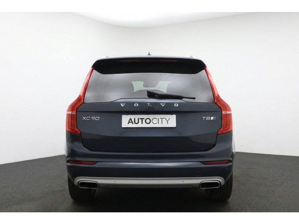 54774726-3.jpg