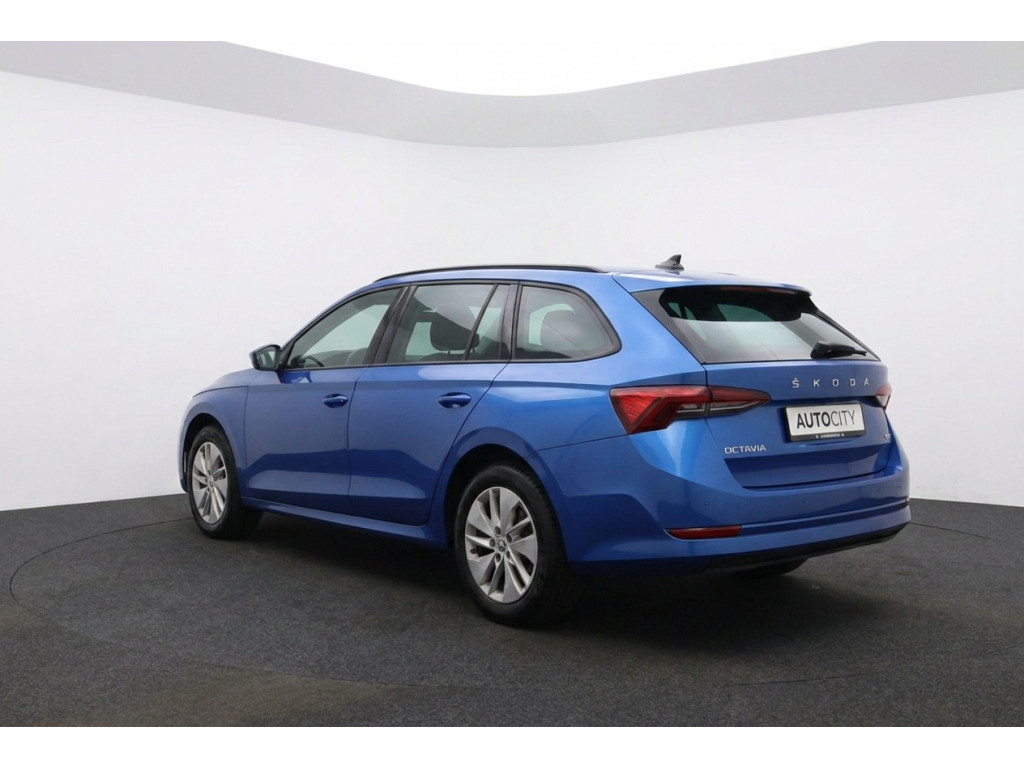 56340029-2.jpg