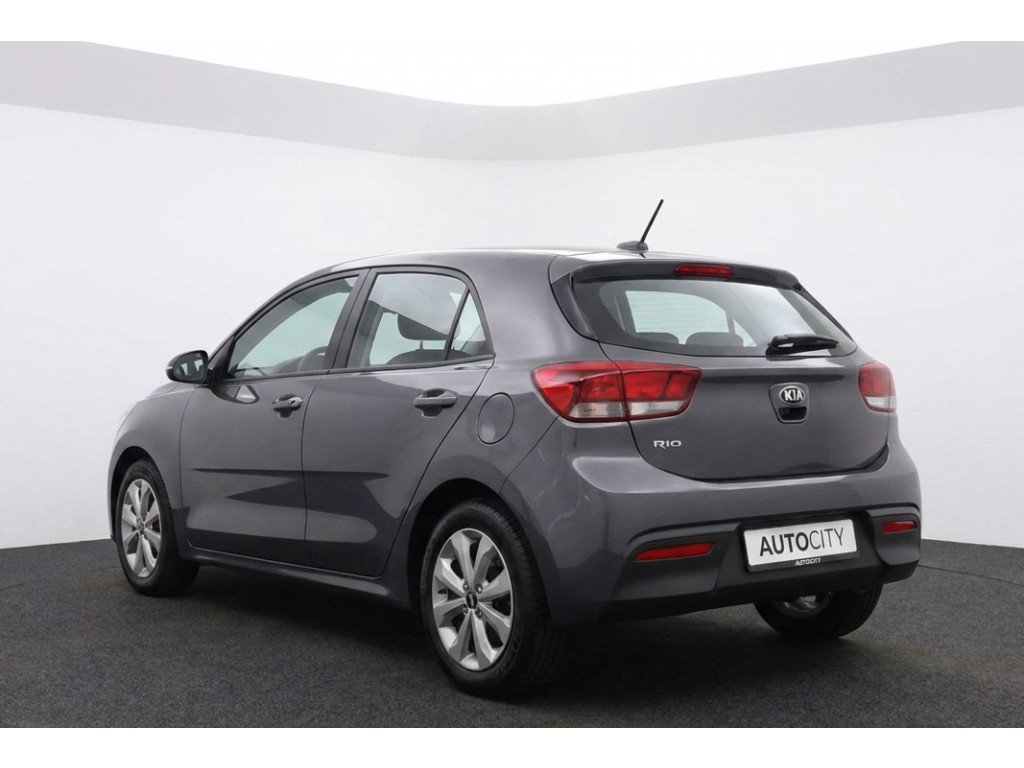 56456335-2.jpg