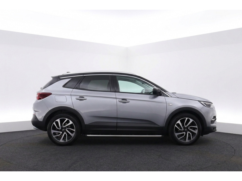 56611406-1.jpg