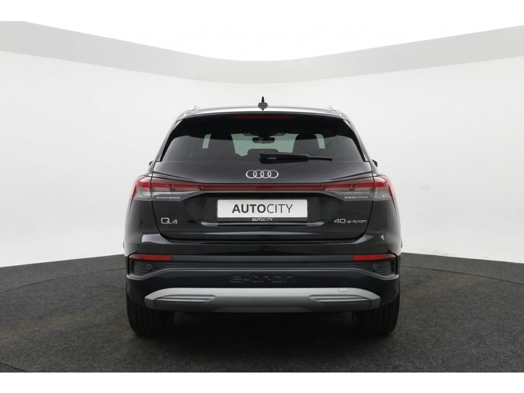 56611457-3.jpg