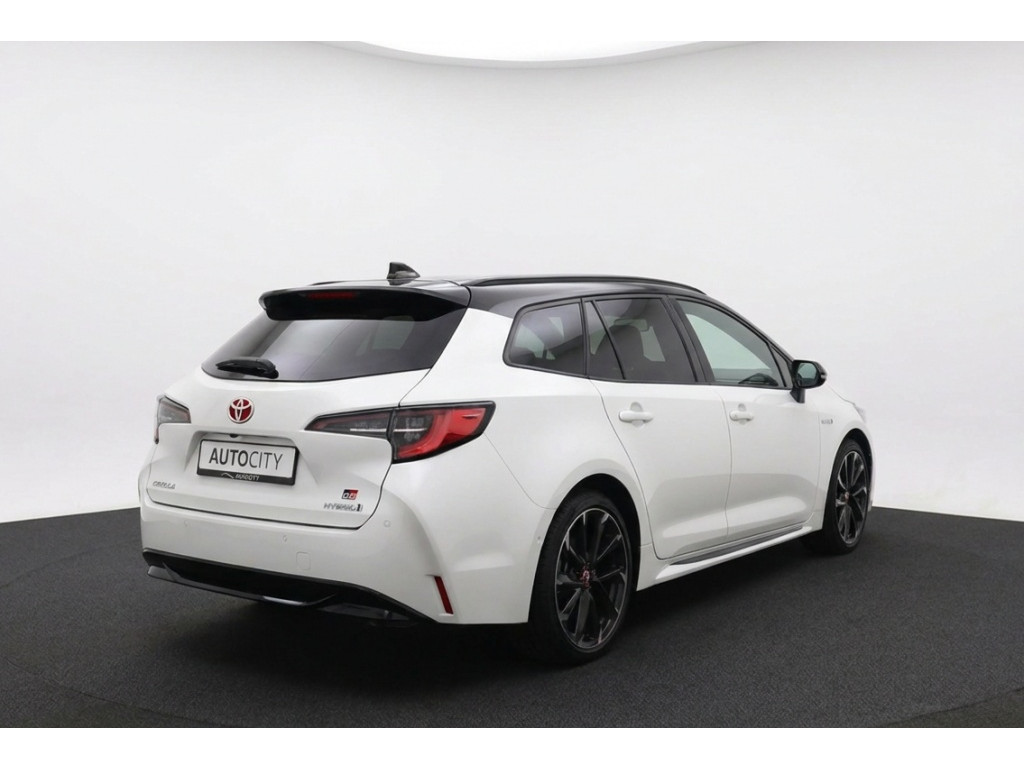 56928432-2.jpg