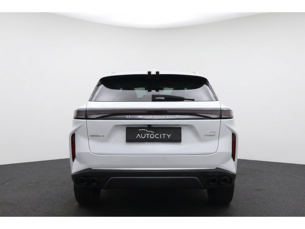 57134265-3.jpg